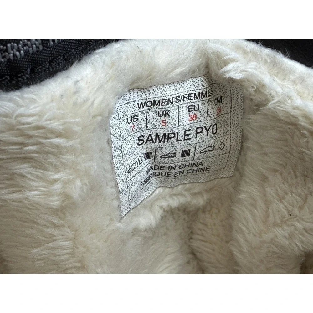 The‎ North Face ThermoBall Lace-Up Snow Boots Women's 7 No Box